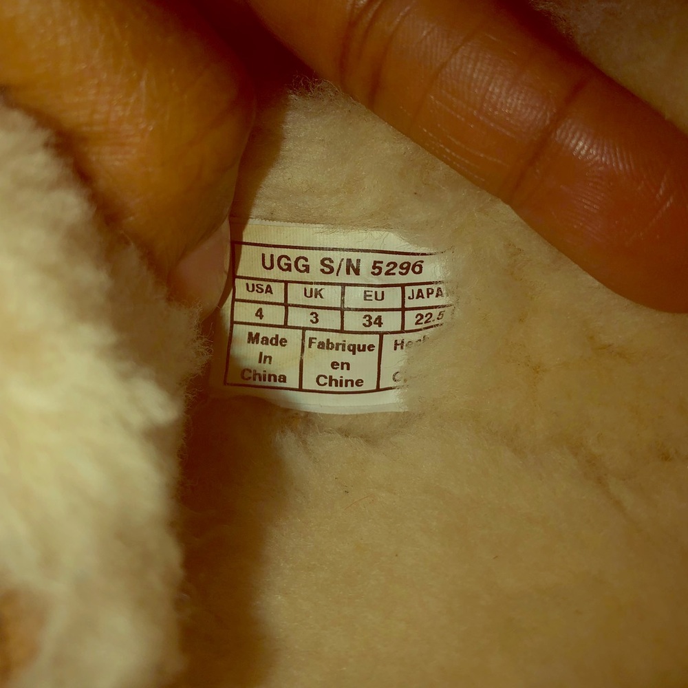 [UGGS] Girl’s Dakota Moccasin - Picture 7 of 7